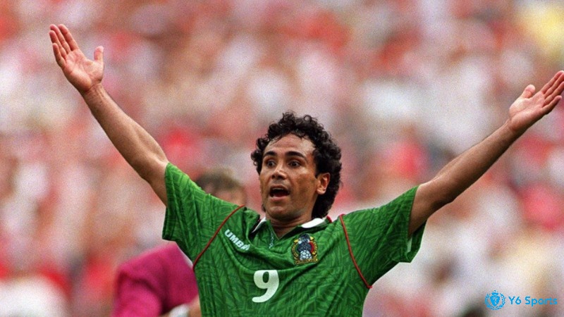 Hugo Sanchez với 234 bàn thắng