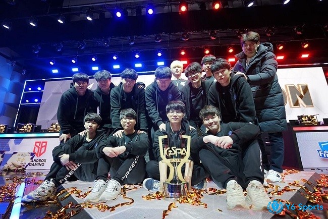 Kiin góp công lớn trong hành trình nâng cao cúp vô địch KeSPA Cup của AF