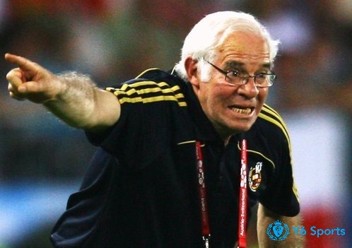 Luis Aragonés là một cựu cầu thủ đã đóng góp rất lớn cho câu lạc bộ Atletico Madrid