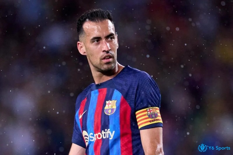 Kĩ năng lãnh đạo và tư duy chiến thuật hơn người của Sergio Busquets