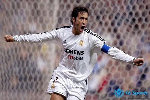 Raúl González xuất sắc nằm trong top cầu thủ ghi bàn nhiều nhất Laliga