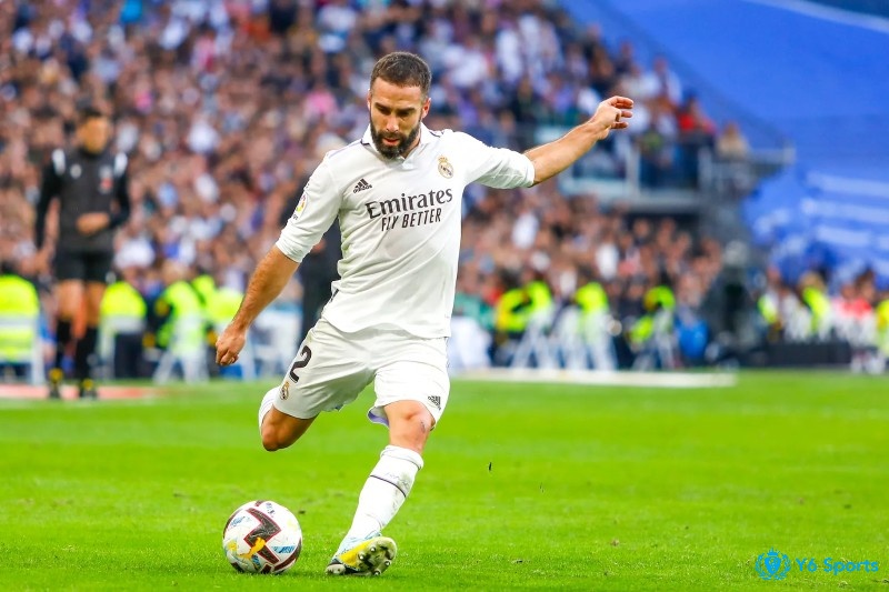 Dani Carvajal là một hậu vệ phải của Real Madrid với nhiều thành tích ấn tượng