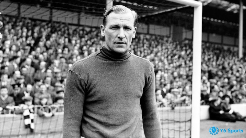 Bert Trautmann - từ lính Đức Quốc Xã đến huyền thoại Man City