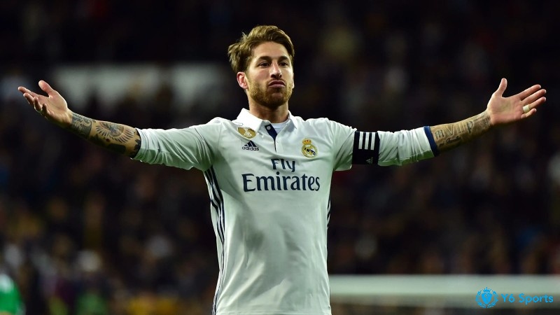 Ramos là một trung vệ với khả năng chơi bóng tốt và mạnh mẽ