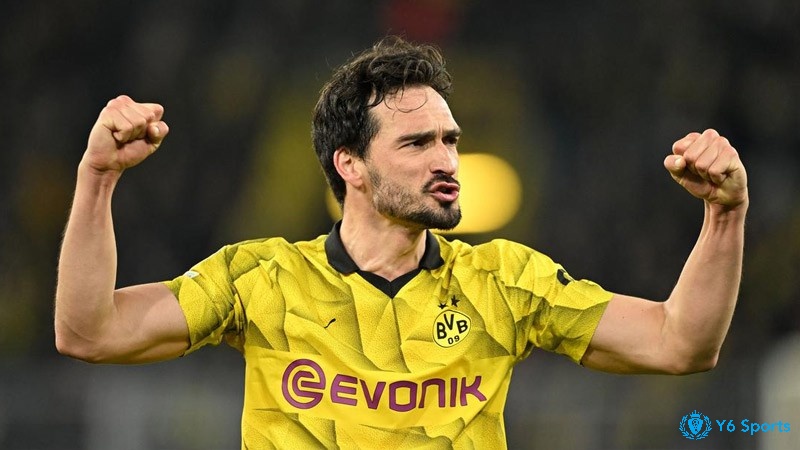 Trung vệ trẻ tuổi Mats Hummels thuộc top trung vệ hay nhất Bundesliga gây ấn tượng mạnh với fan