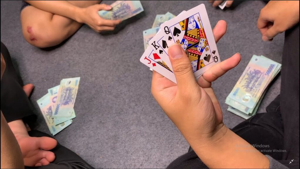 Đánh bài liêng - Cách chơi, luật chơi và chiến thuật thắng từ A-Z