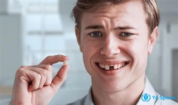 Mơ thấy gãy răng của thể hiện cho những bất an về ngoại hình của bạn
