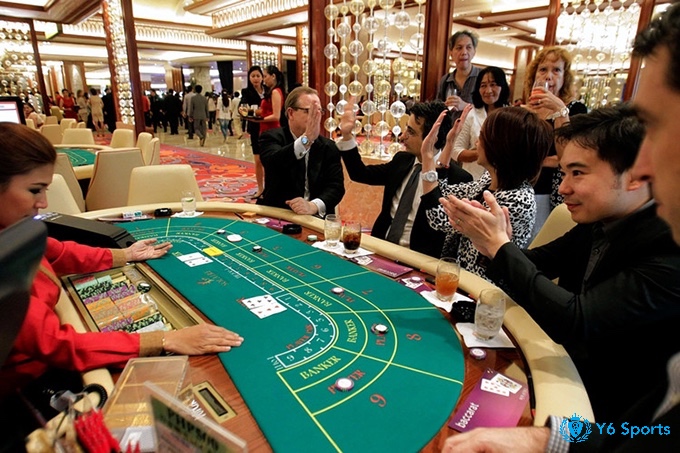 Baccarat chiếm nhiều bàn nhất tại casino Philippines, bên cạnh Blackjack, Roulette, Poker và hàng loạt máy slot jackpot hấp dẫn
