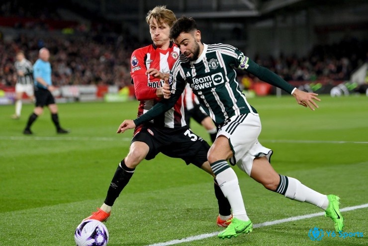 Minh họa kèo tài xỉu 3 trái qua các trận đấu V.League và Ngoại hạng Anh.