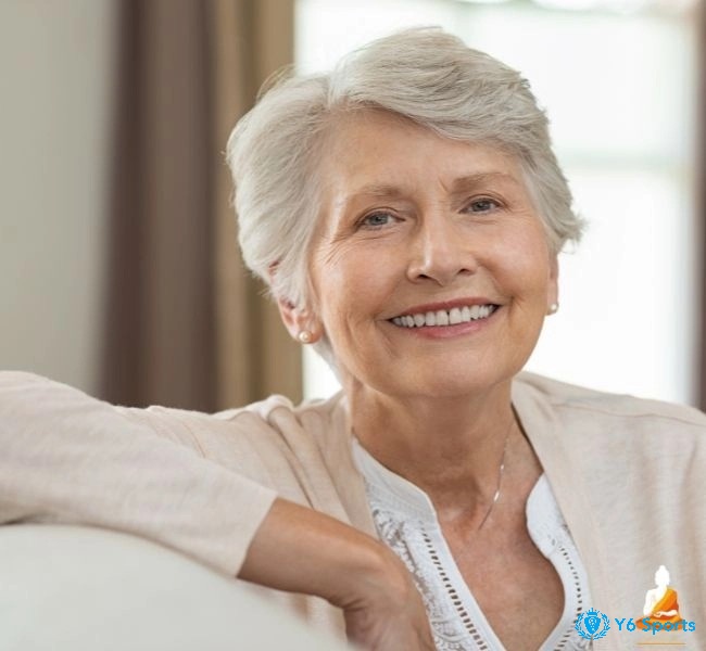 Giấc mơ thấy một người già lạ mặt là điềm báo về những lời nhắc nhở quan trọng trong cuộc sống của bạn