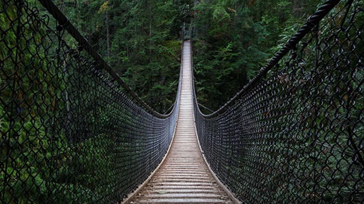 Mơ thấy qua cầu số mấy? Giải mã điềm báo & con số may mắn